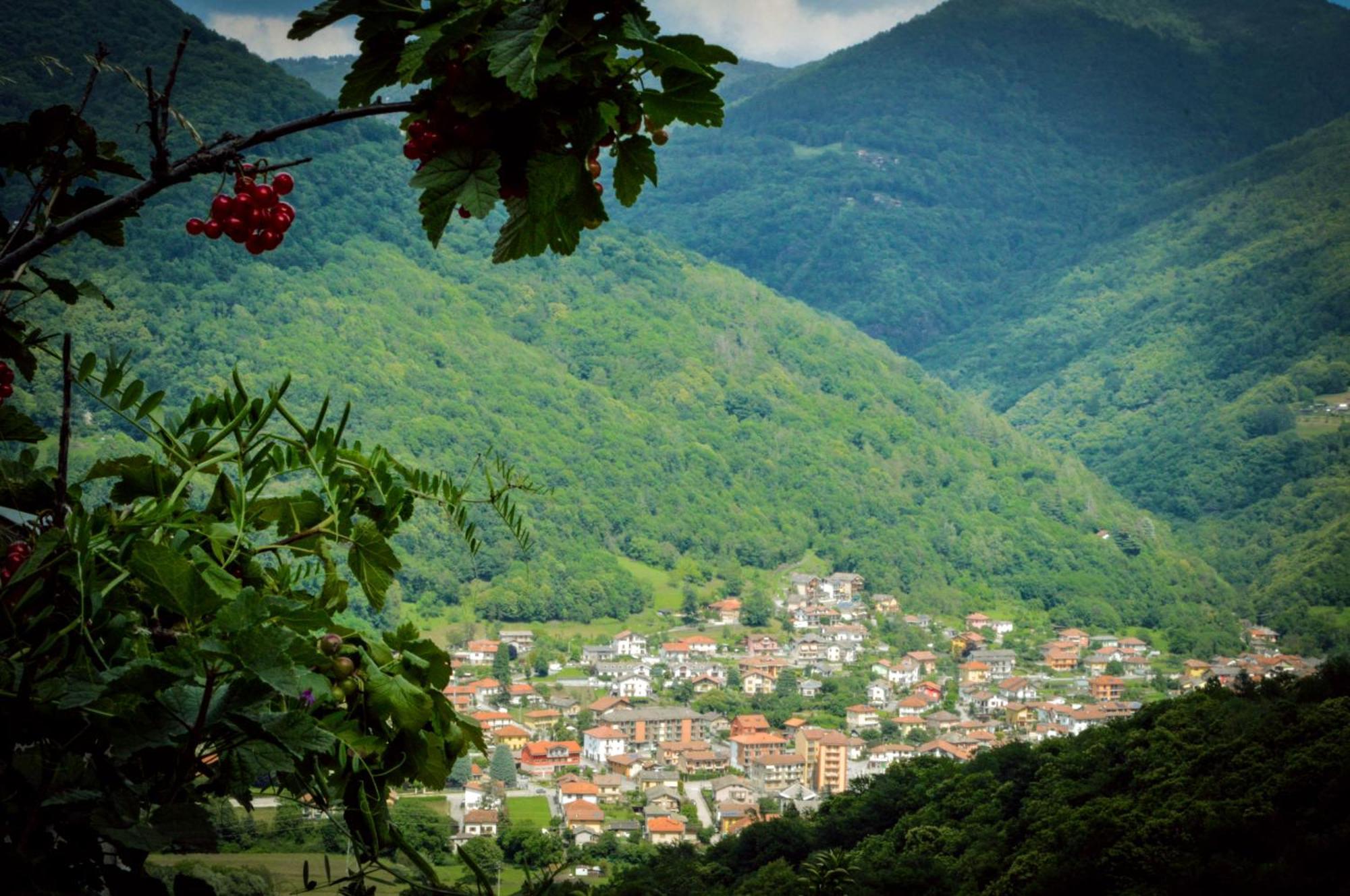 Appartamento Chalet in pietra e legno con caminetto Inverso Pinasca Esterno foto